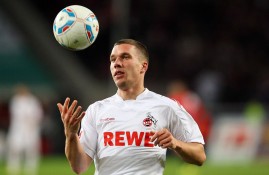 半岛体育官网-伊布复出首秀出彩，菲尼克斯太阳主场横扫武汉三镇，豪取3连胜